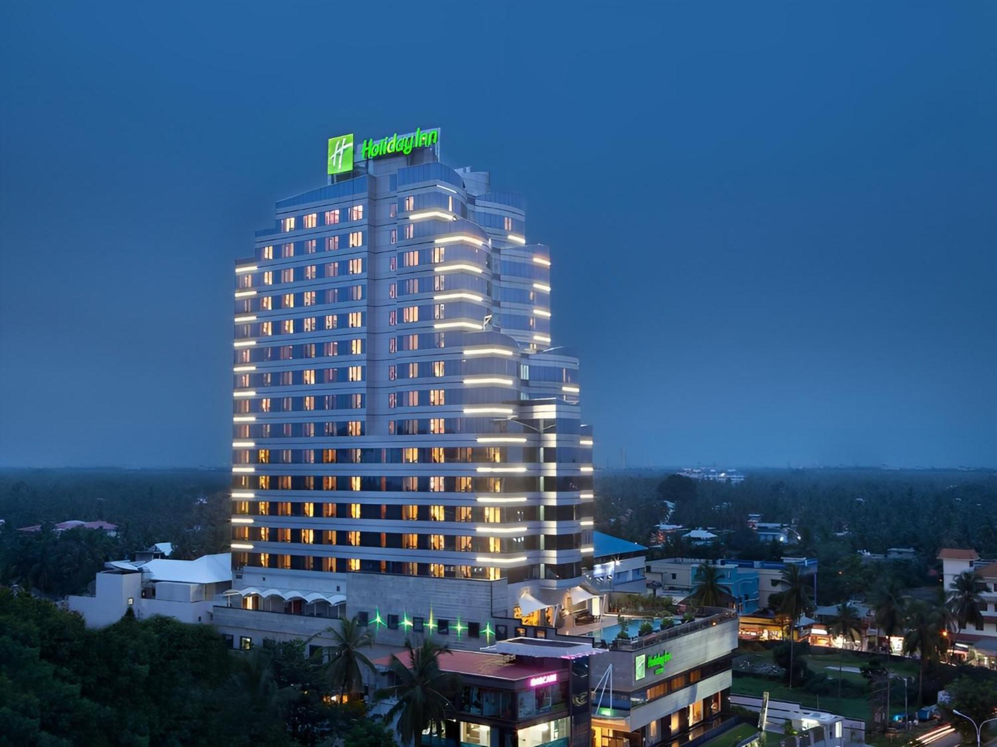 Holiday Inn Cochin, An Ihg Hotel Kochi Exterior photo